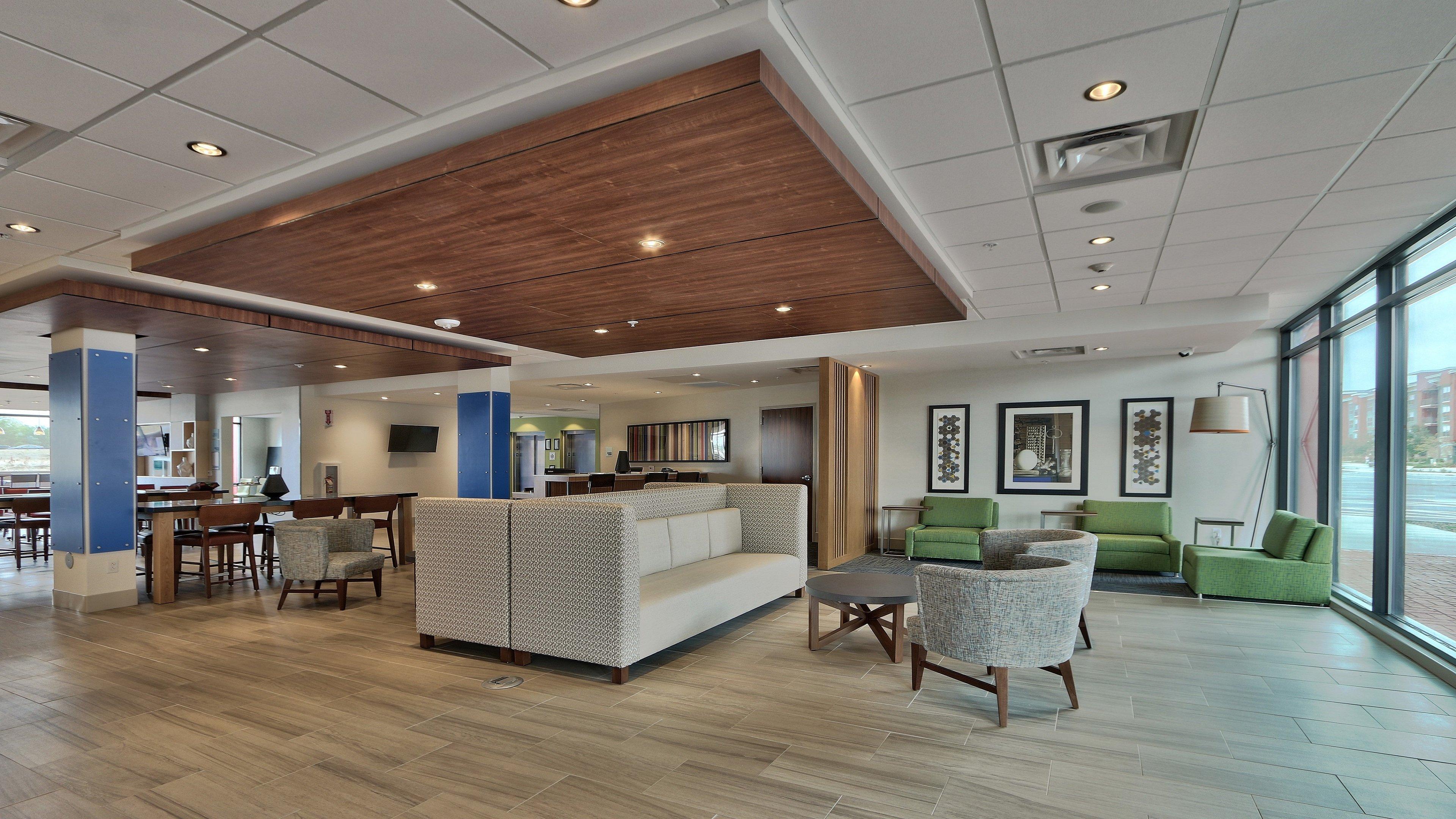 Holiday Inn Express & Suites Broomfield By Ihg Exterior photo