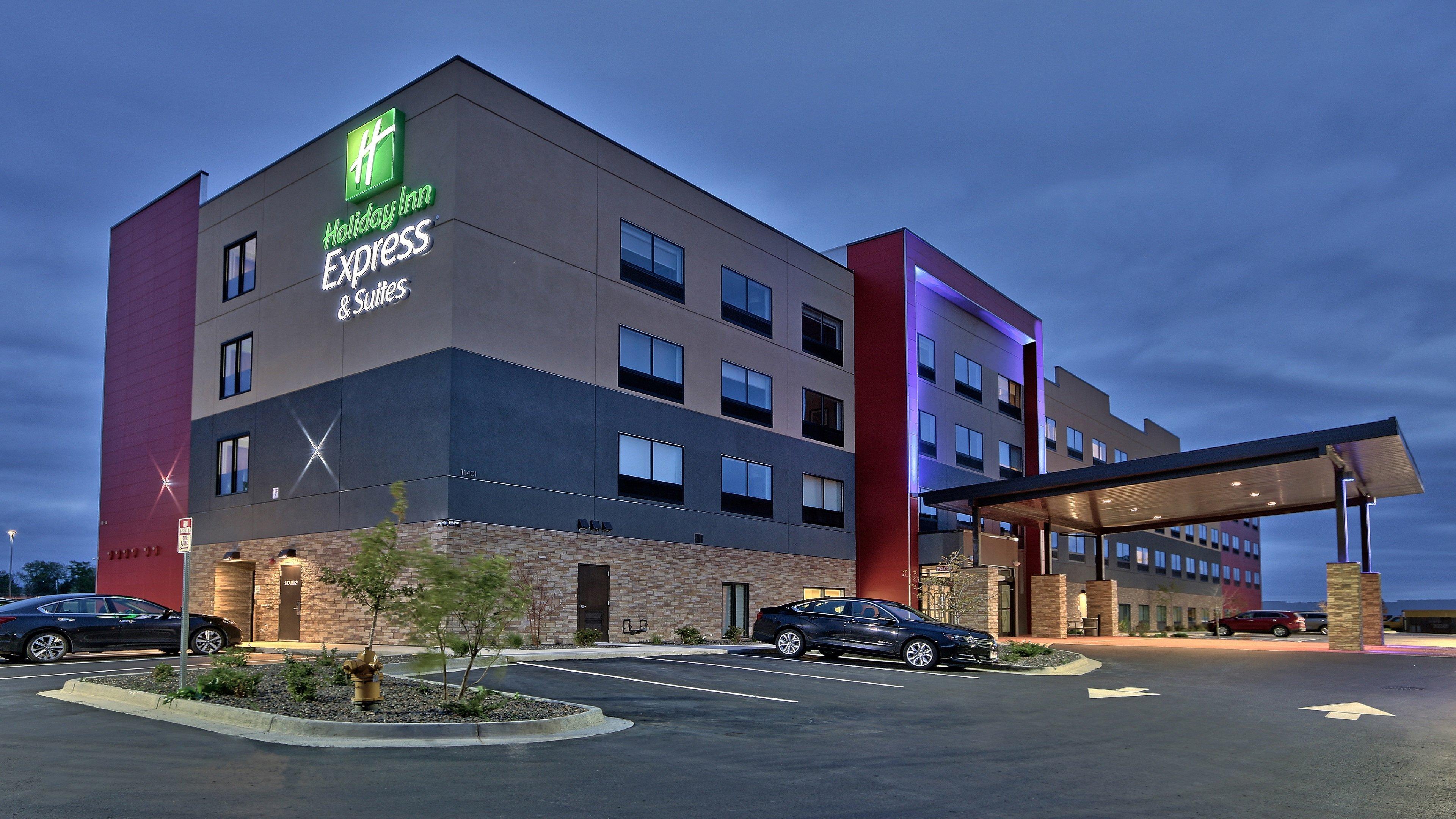 Holiday Inn Express & Suites Broomfield By Ihg Exterior photo