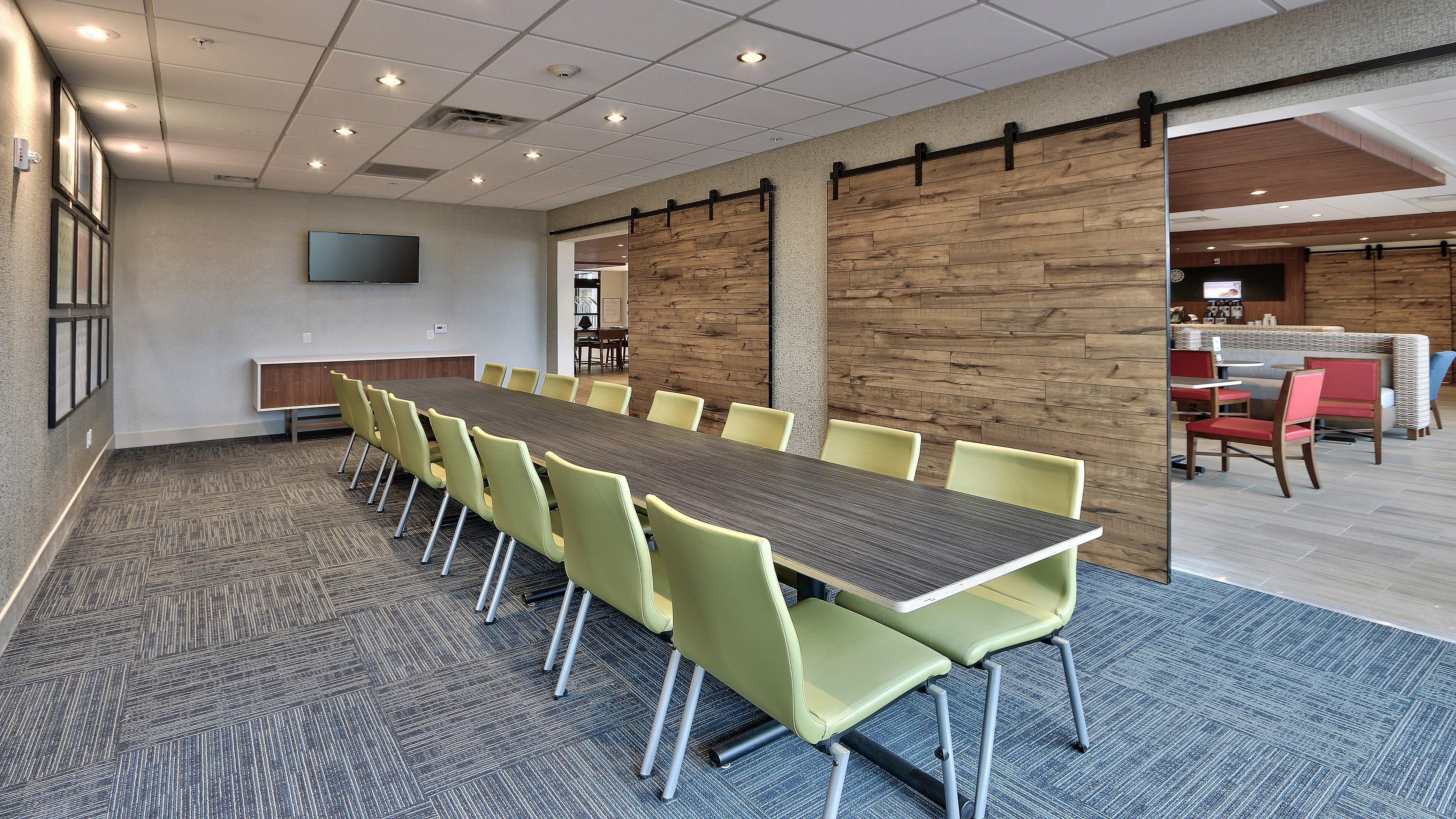 Holiday Inn Express & Suites Broomfield By Ihg Exterior photo